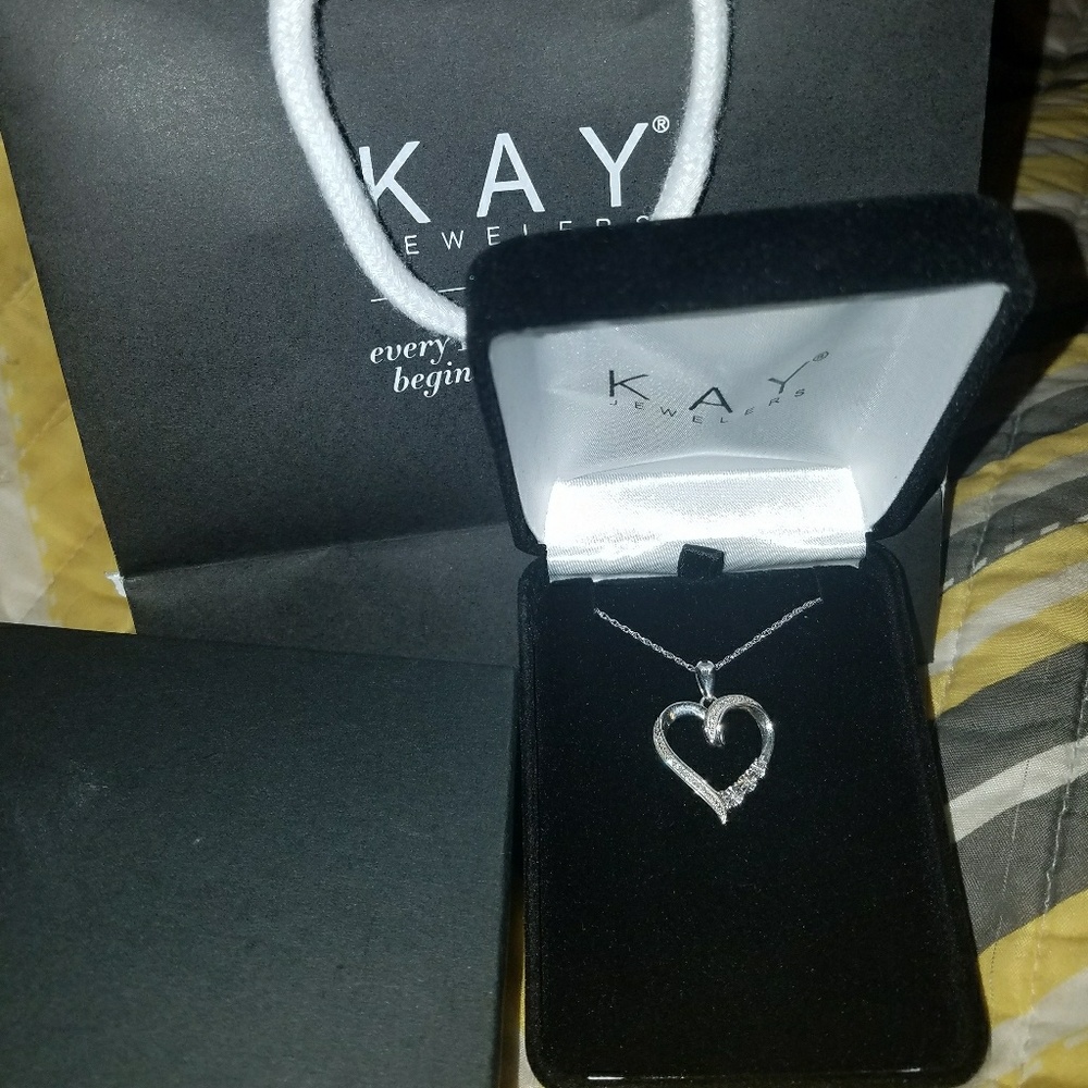 Kay Jeweler necklace